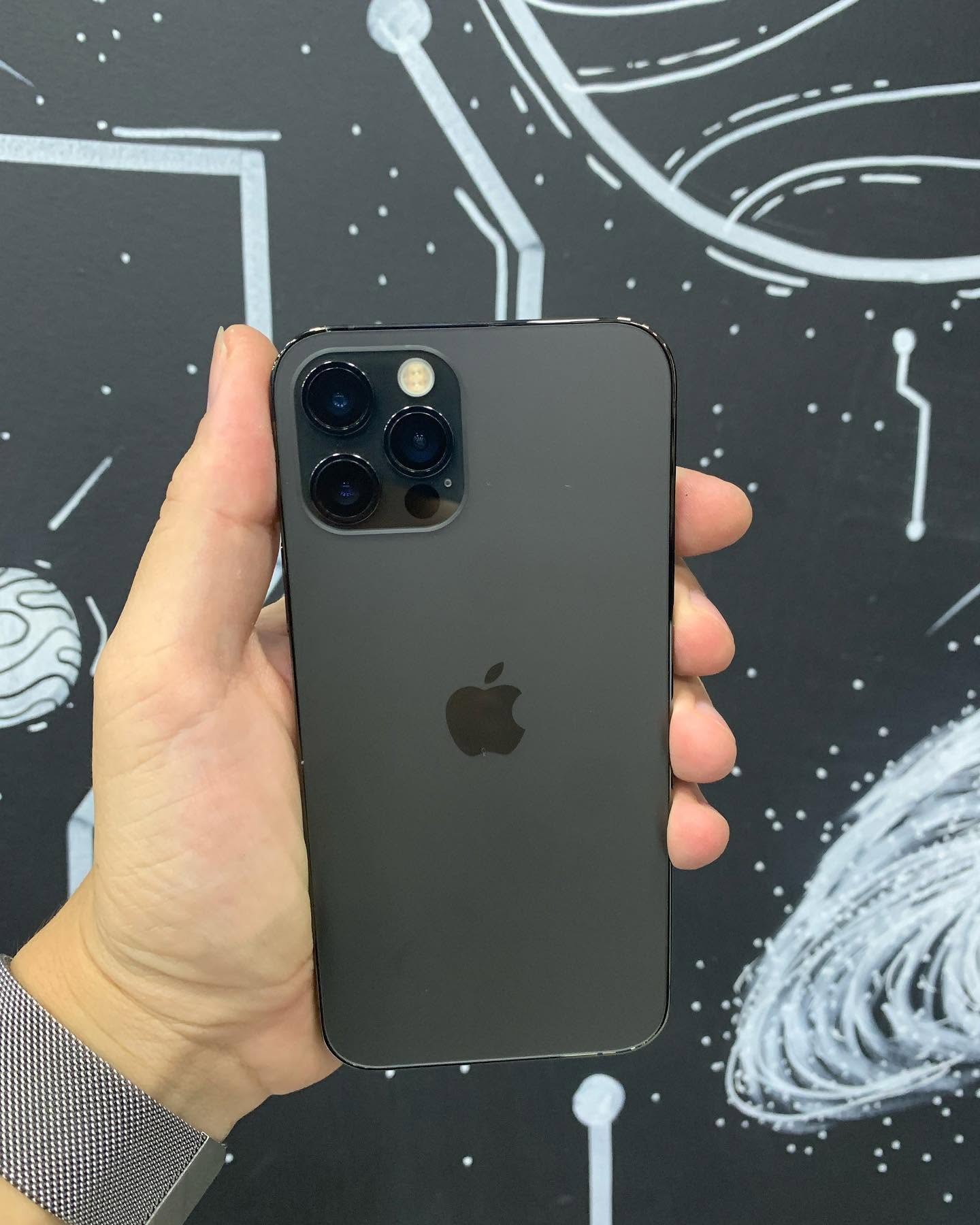 iPhone 12 Pro grafite com traseira nova, como zero
